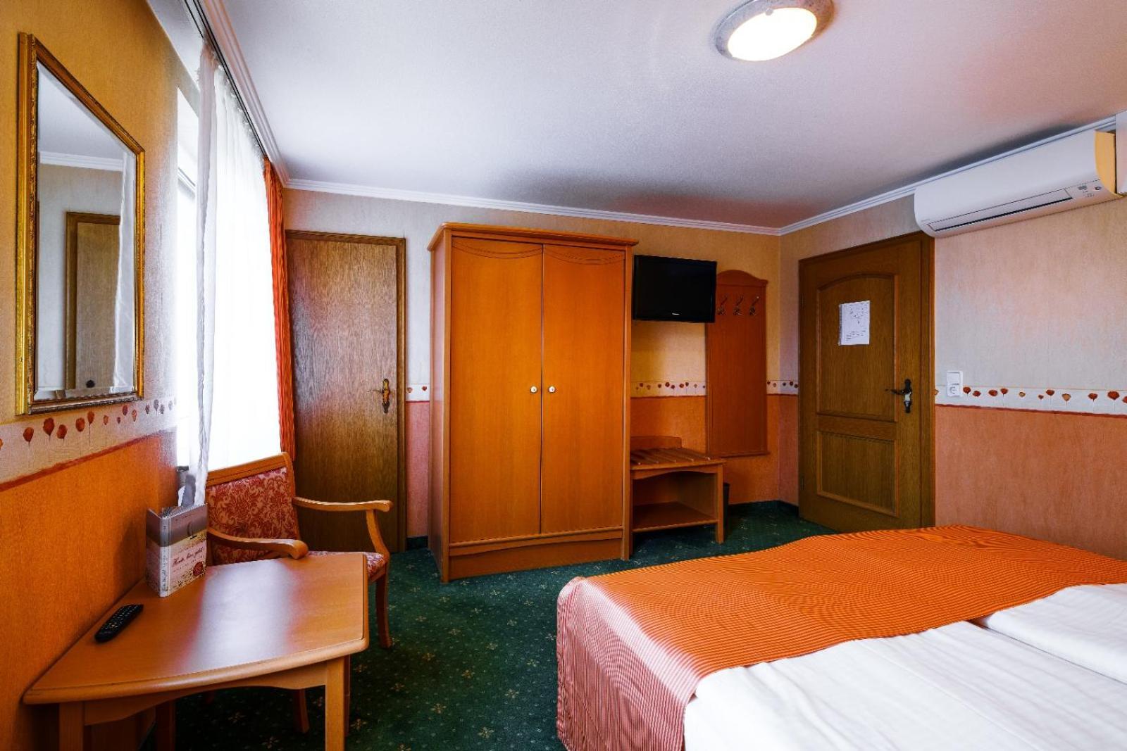 Hotel Ruedesheimer Hof Rüdesheim nad Renem Zewnętrze zdjęcie