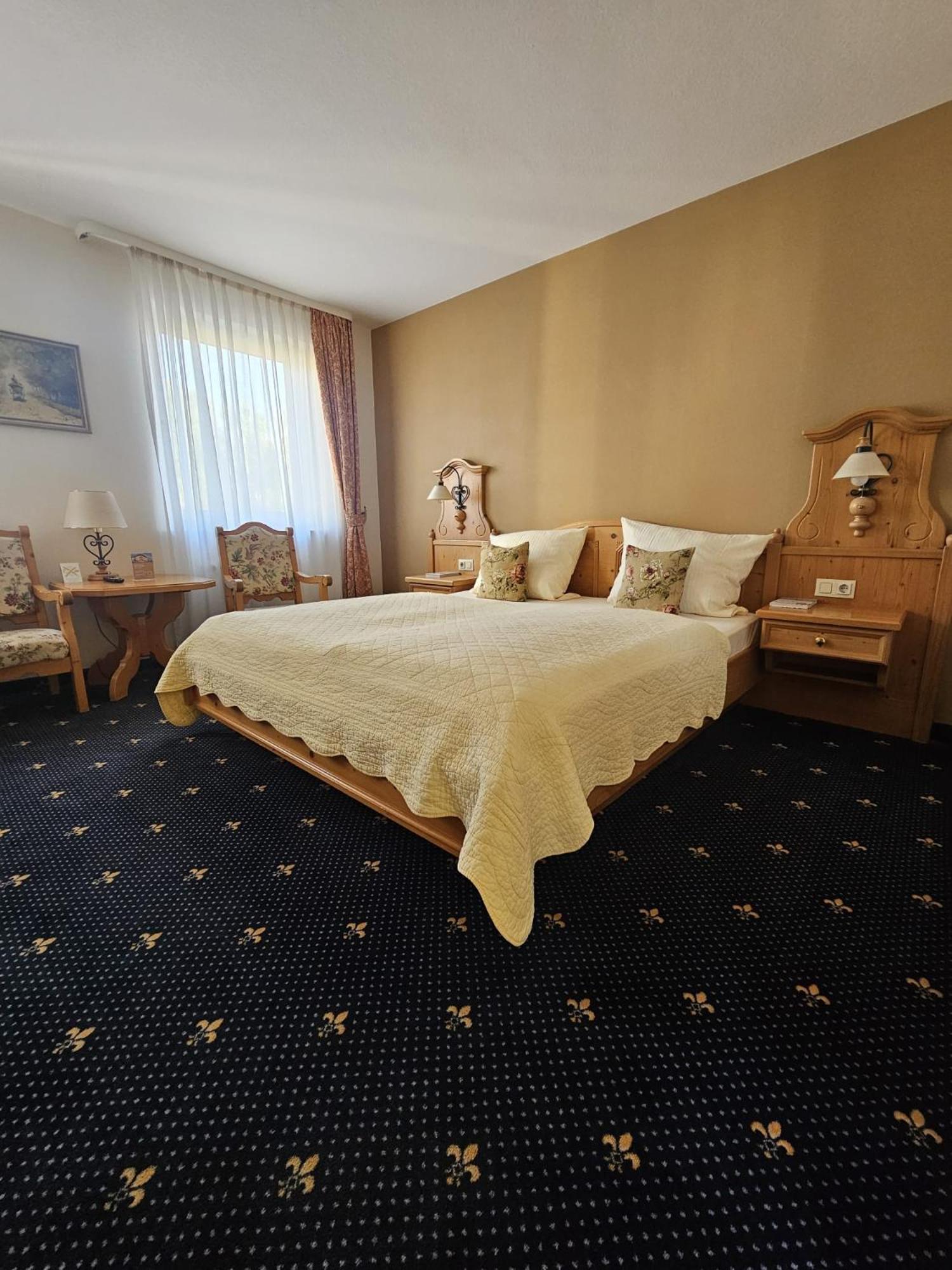 Hotel Ruedesheimer Hof Rüdesheim nad Renem Zewnętrze zdjęcie