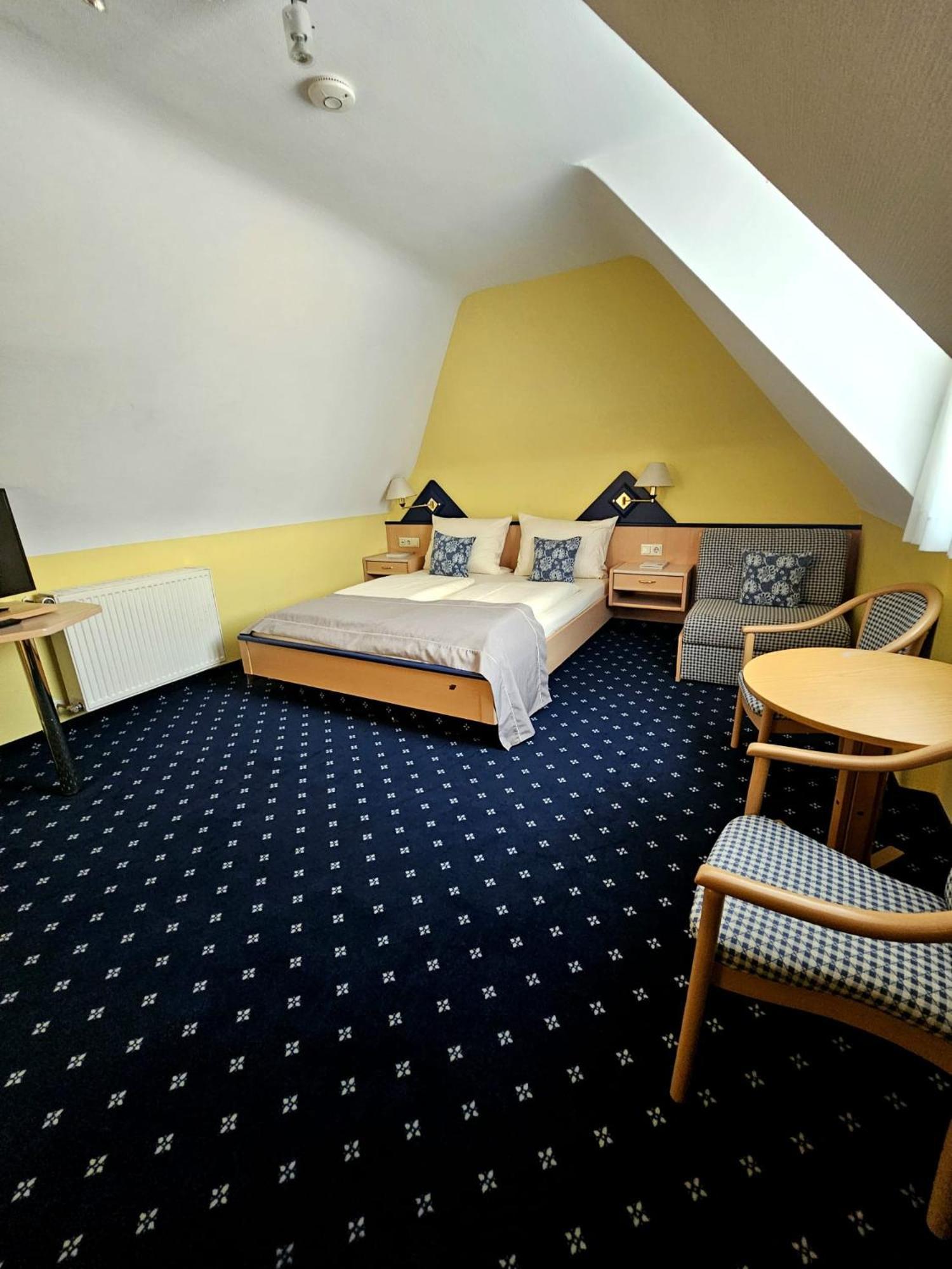 Hotel Ruedesheimer Hof Rüdesheim nad Renem Zewnętrze zdjęcie